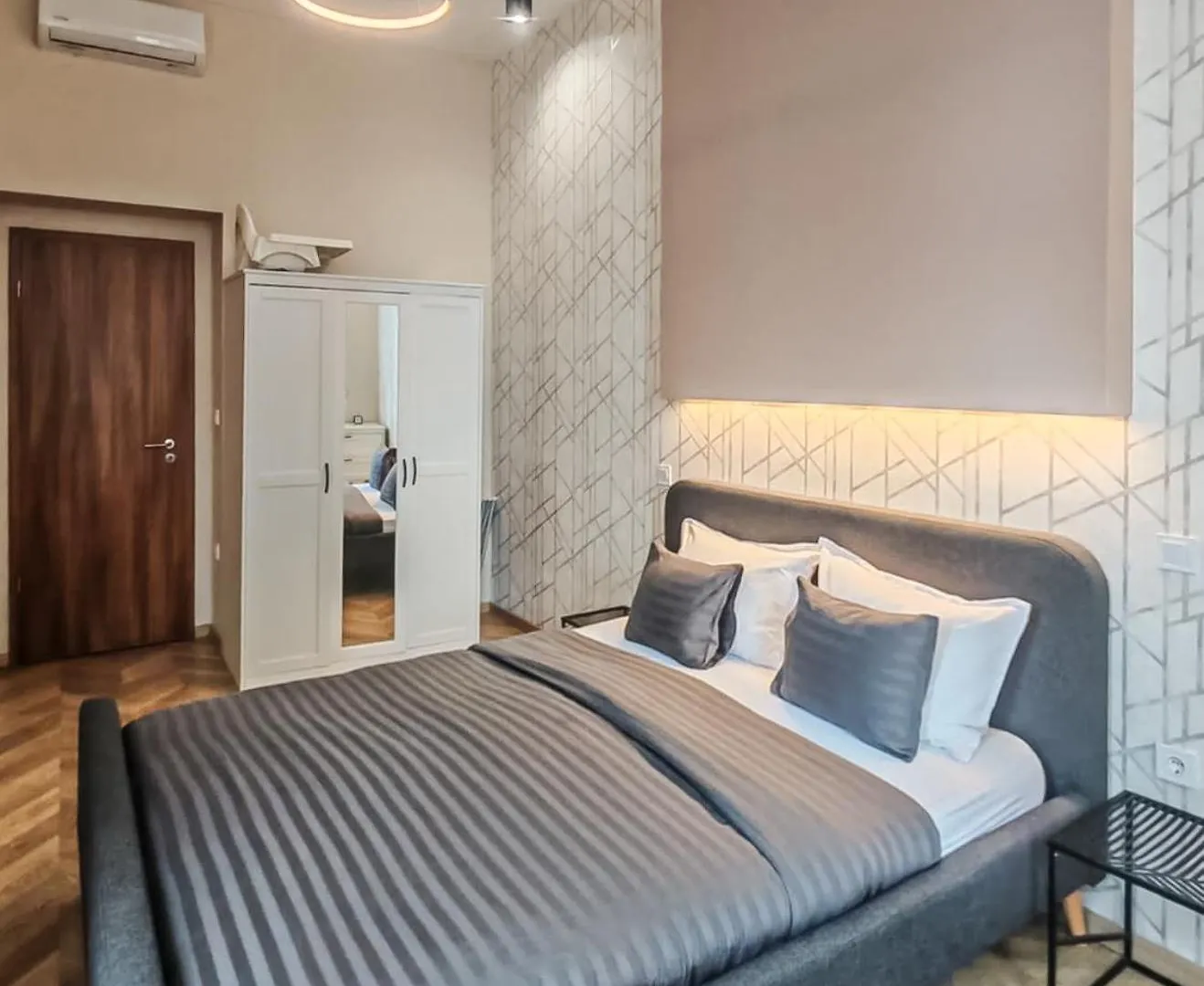 Amora Homes 3 Bedrooms Bright Flat In The Heart Of The City -Free Parking Need Reservation 부다페스트 헝가리