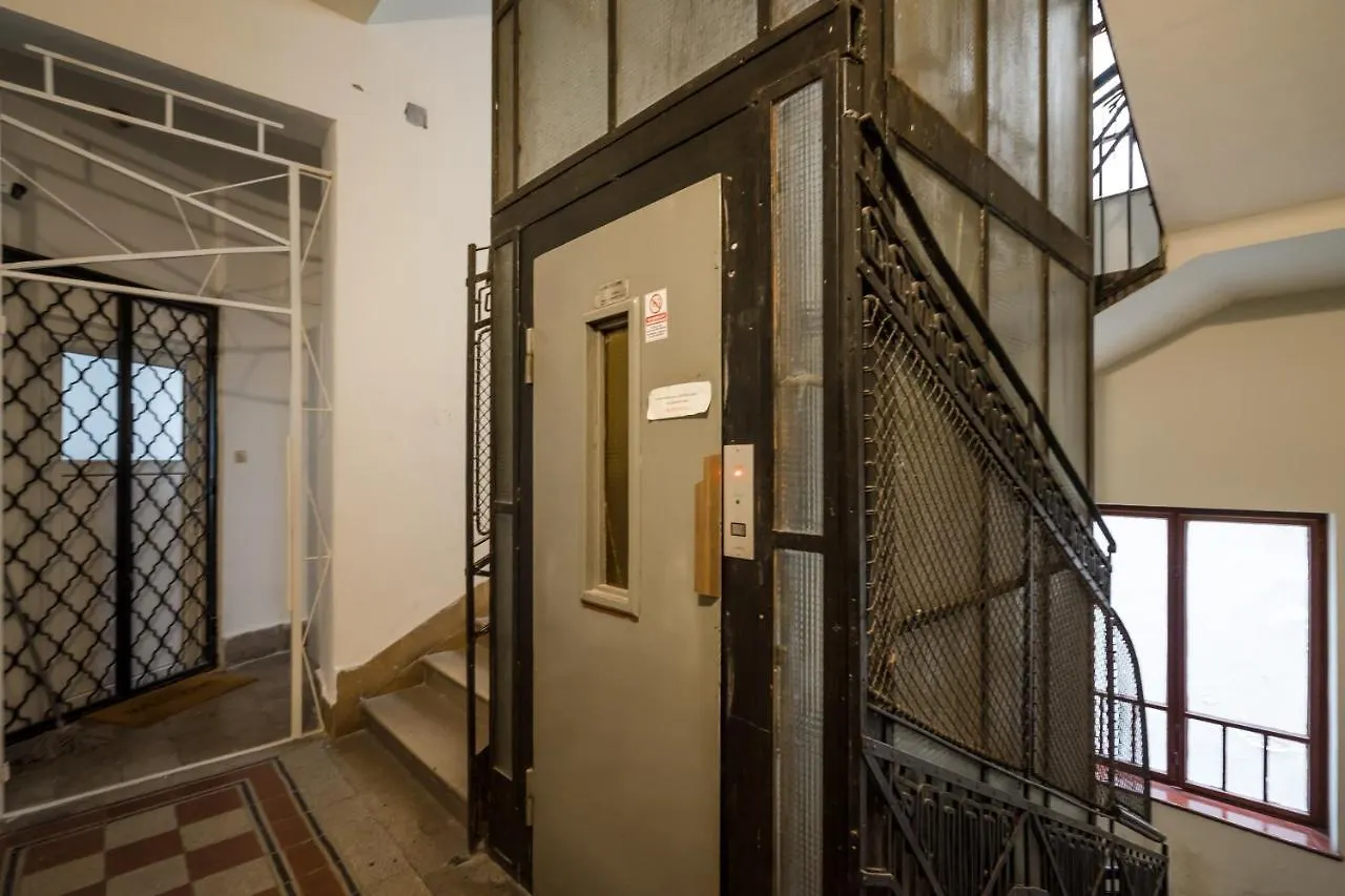Amora Homes 3 Bedrooms Bright Flat In The Heart Of The City -Free Parking Need Reservation Budapest 0*,